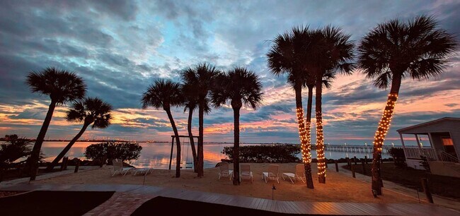 Building Photo - 200 S Banana River Dr