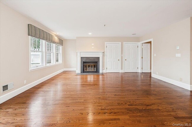 Building Photo - 10 Old Jackson Ave