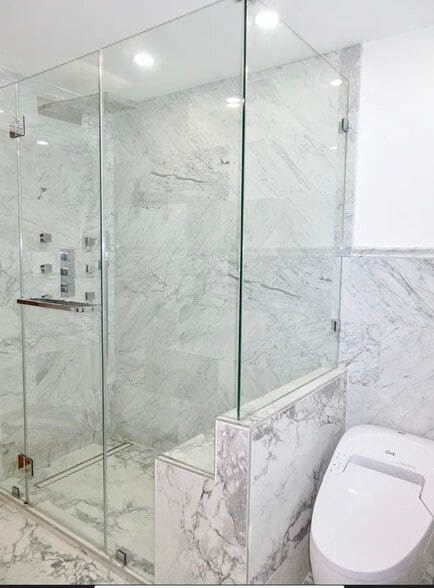 Building Photo - 422 Clermont Ave