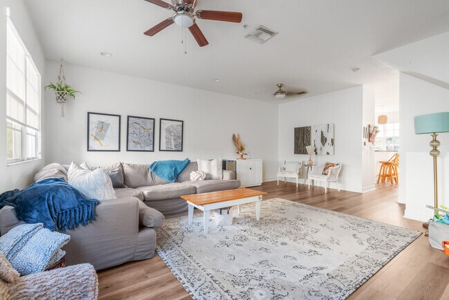 Building Photo - 108 Ocean Cay Way