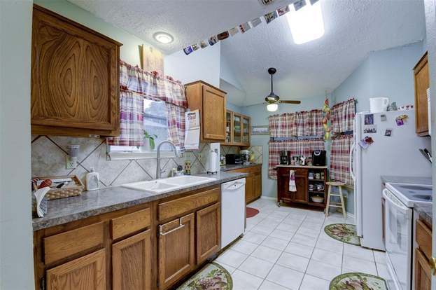 Building Photo - 16822 Rippling Mill Dr