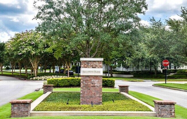 Building Photo - Baldwin Park 2/2 Condo, *Ground Floor* Attached Garage with Enders Park Views! Available June 2026