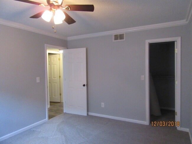 Building Photo - 4150 Horseshoe Rd N
