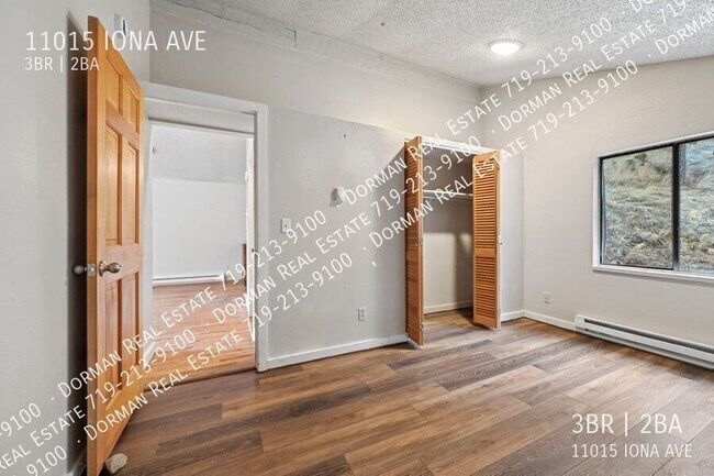 Building Photo - 11015 Iona Ave