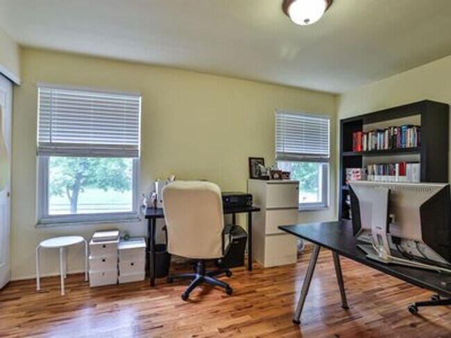 Building Photo - Beautiful Home in Prime Montgomery Location