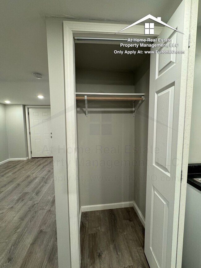 Building Photo - 103 E 3rd St