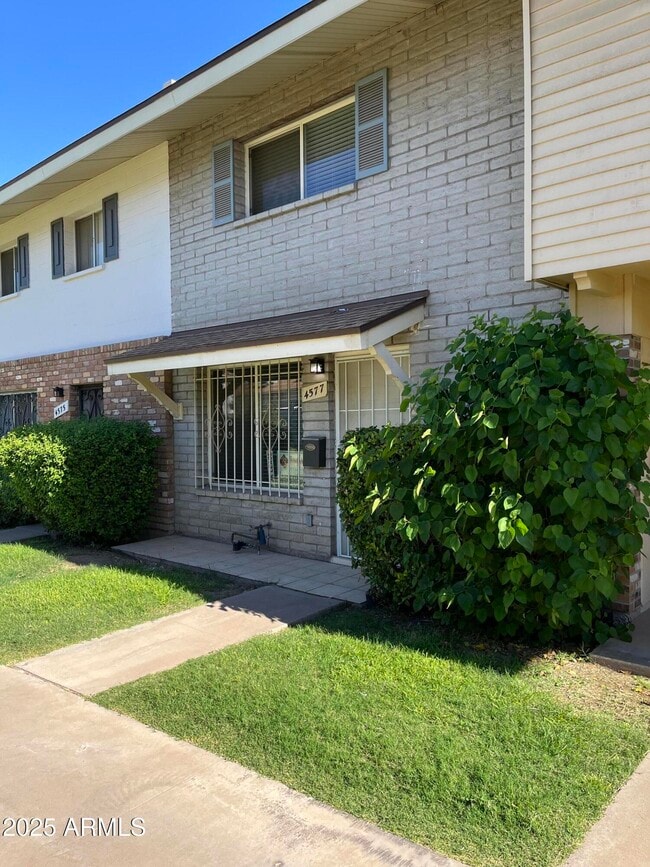Building Photo - 4577 N 17th Ave