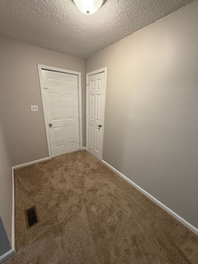 Building Photo - 2BD/1BA Unit in Newton, NC