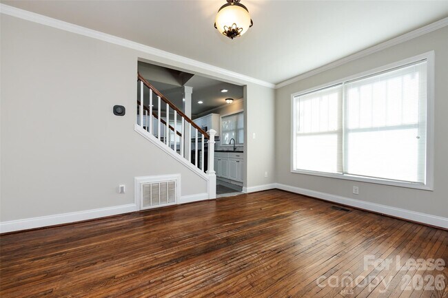 Building Photo - 1225 Kennon St