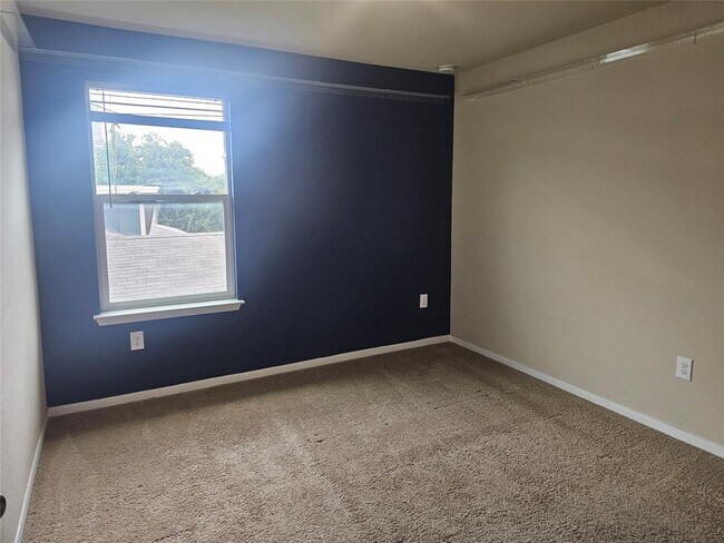 Building Photo - 3112 Armidale Dr