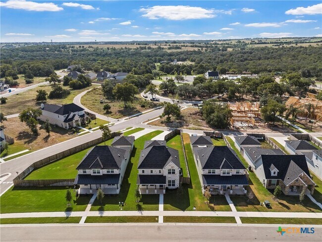 Building Photo - 209 Villars Dr