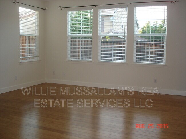 Building Photo - 685 W Rico Way