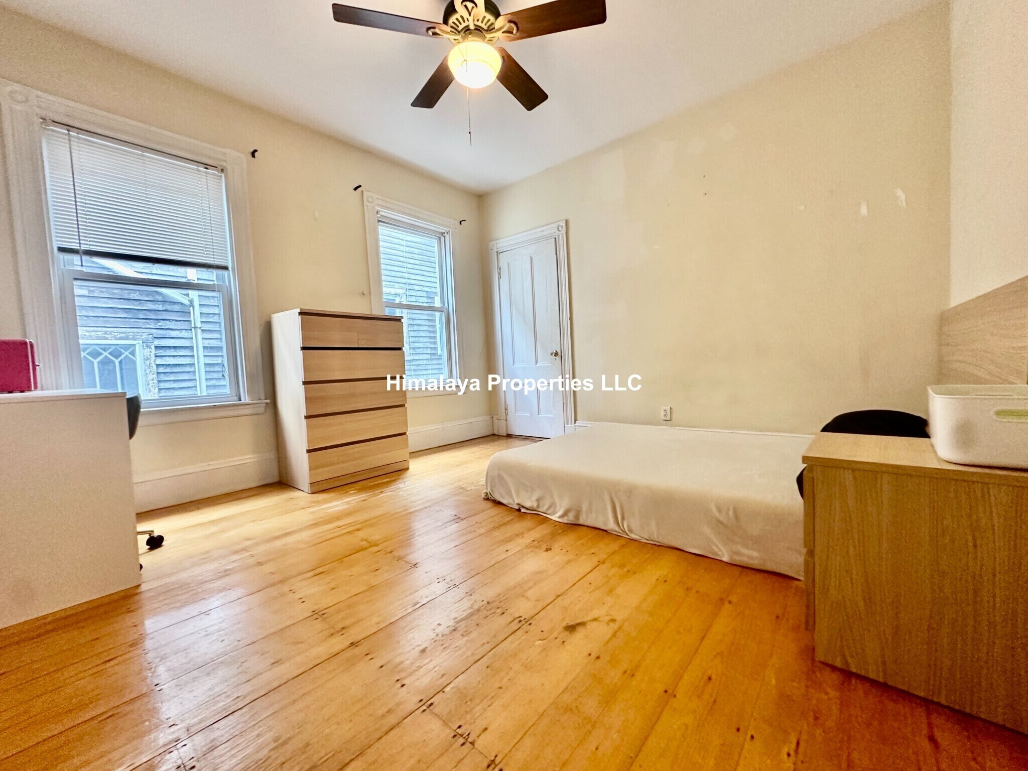 Building Photo - 5 Sachem St