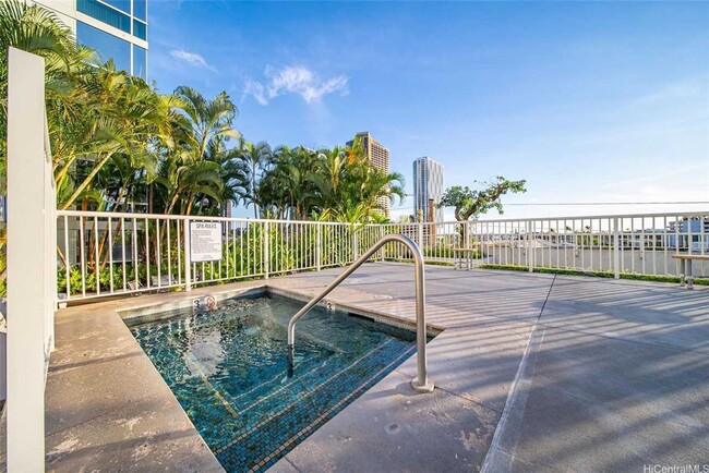 Building Photo - Furnished 2bd/2ba in the Heart of Kaka'ako