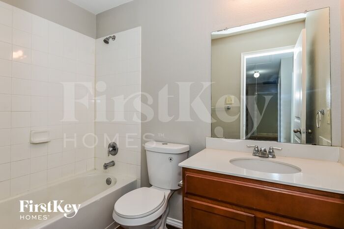 Building Photo - 1229 Koto Wood Dr