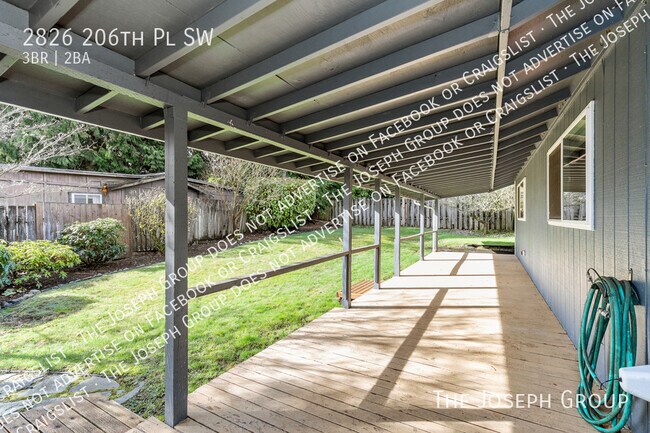 Building Photo - 2826 206th Pl SW