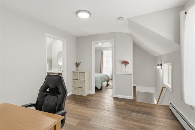 Building Photo - 80 Brickett St