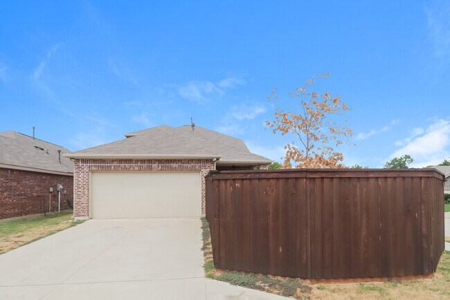 Building Photo - 1565 Acmite Ave