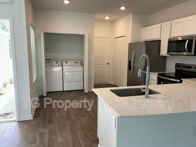 Building Photo - 9177 Stony Brk Rd