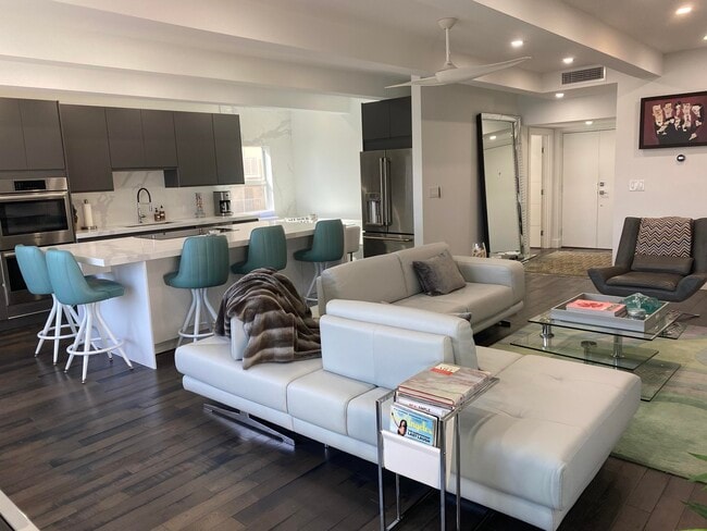 Building Photo - 3520 S Ocean Blvd