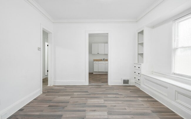 Building Photo - 8511 Jeffries Ave