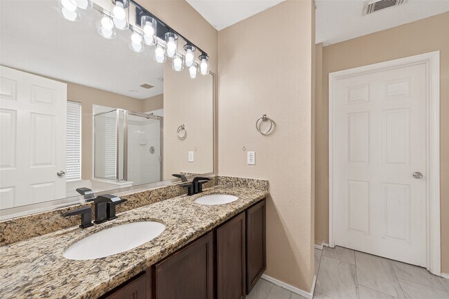 Building Photo - 15007 Sugar Sands Dr