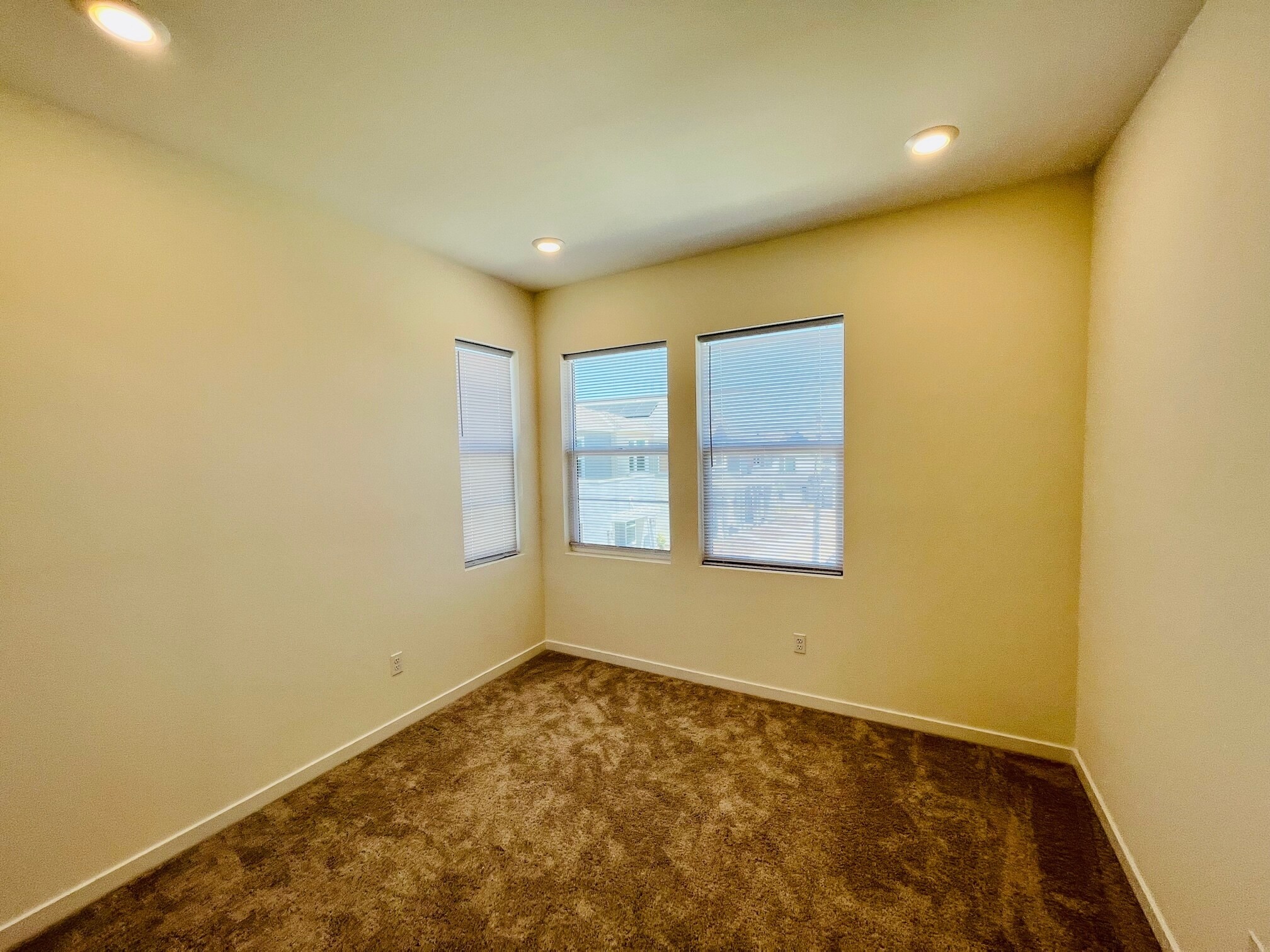 Building Photo - 27019 Evening Sky Plz