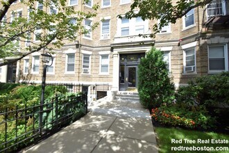 Building Photo - 107 Queensberry St