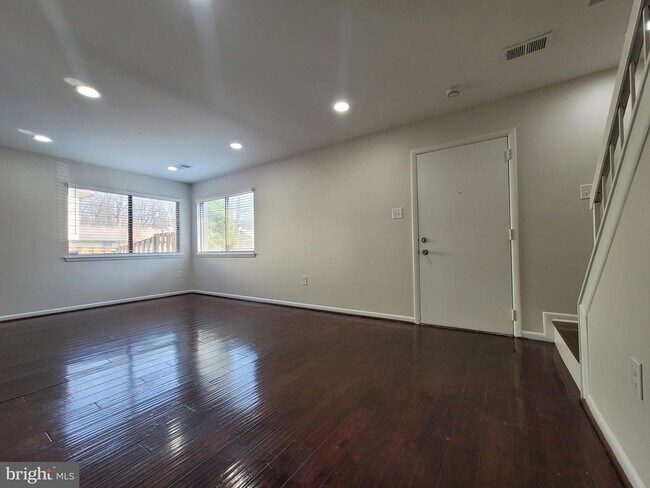 Building Photo - 5674 Oak Tanager Ct