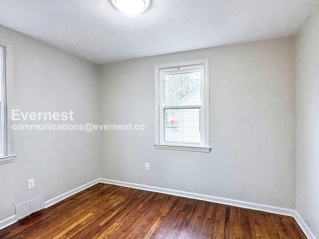 Building Photo - 5215 Muth Ave