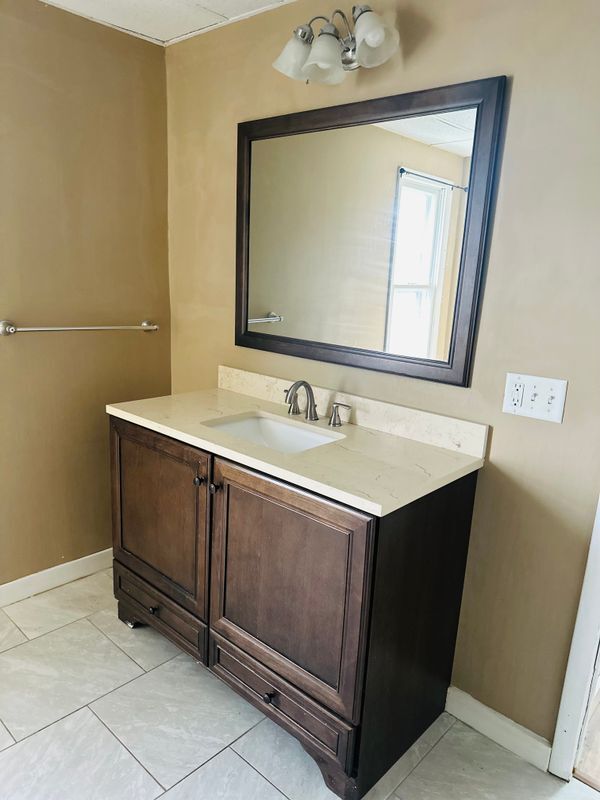 Building Photo - 15 Van Patten St