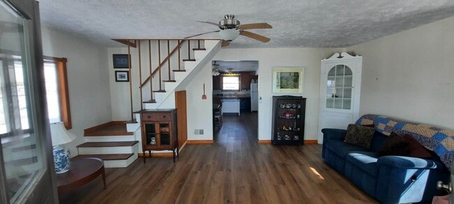 Building Photo - 4883 Cordes Rd