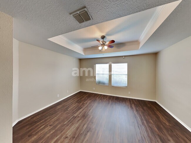 Building Photo - 24707 Hickory Meadow