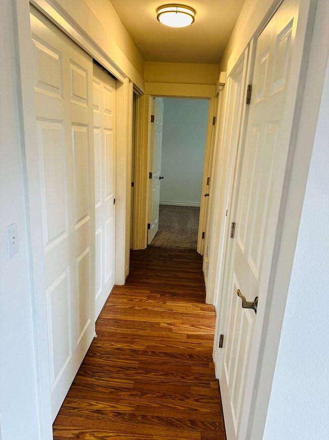 Building Photo - Charming & Cozy Camas Duplex