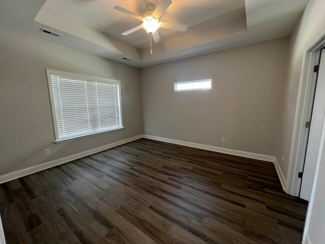 Building Photo - 711 Hobonny Lp