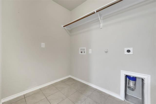 Building Photo - 1121 Basswood Ln