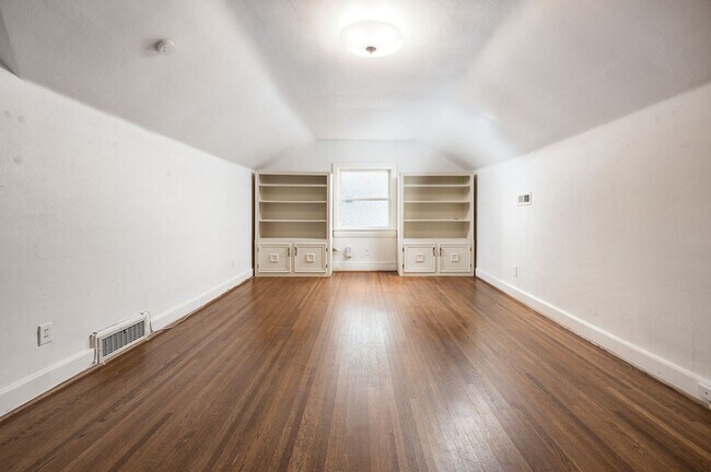 Building Photo - 1501 Clayton Ave