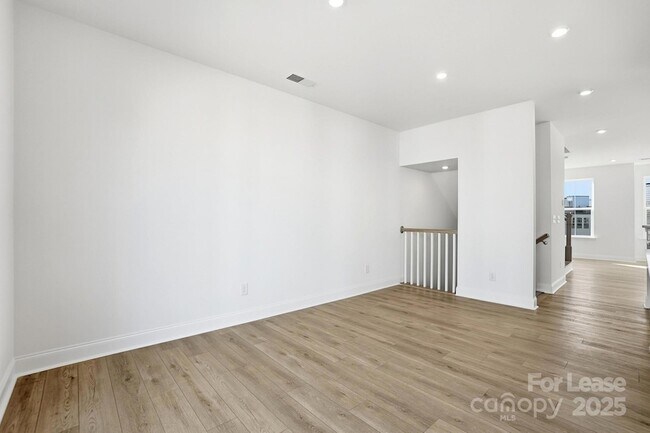 Building Photo - 3224 Drift St