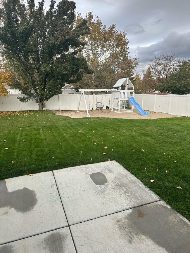 Building Photo - 5778 Ballerina Way