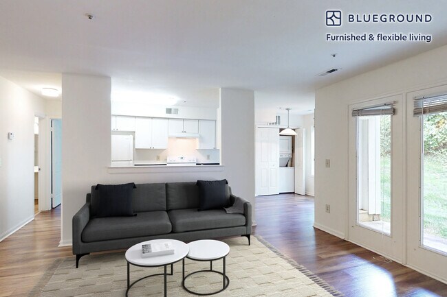 Building Photo - 10608 Kitty Pozer Dr