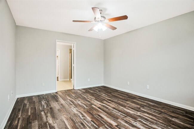 Building Photo - 104 Indigo Brush Dr