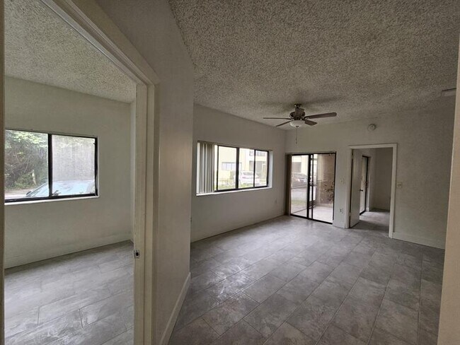 Building Photo - 2445 SW 18th Terrace