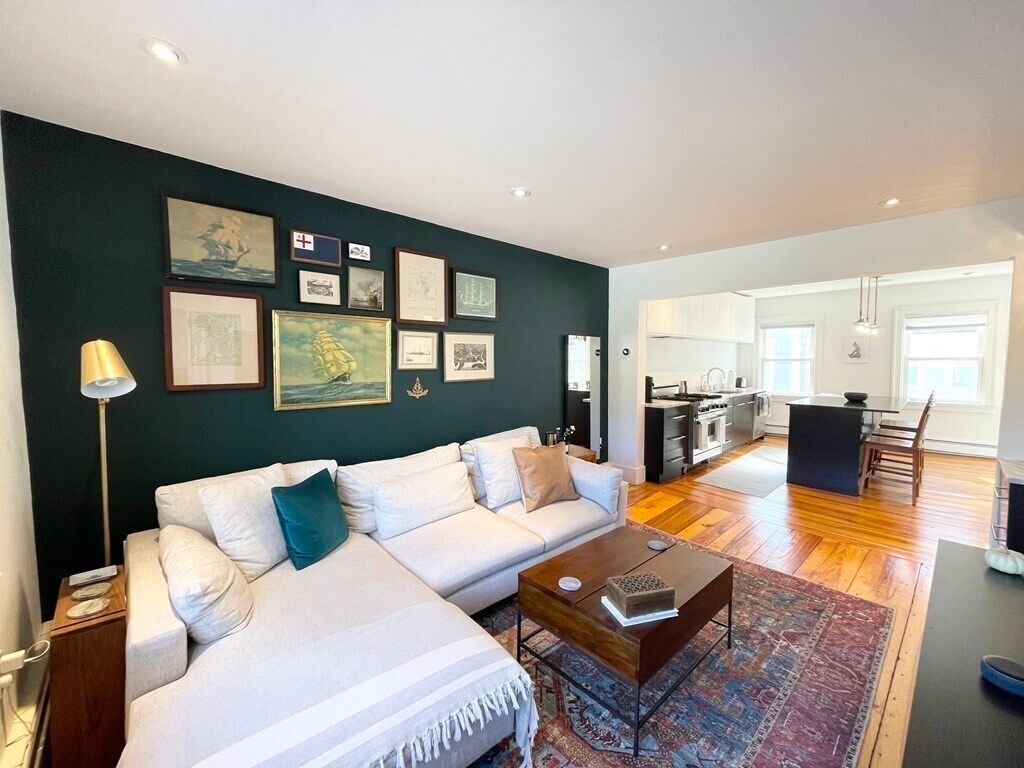 Building Photo - 5 Hancock St