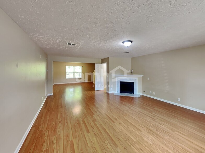 Building Photo - 1032 Lexington Farms Dr