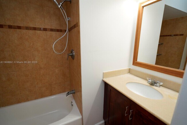 Building Photo - 15402 SW 85th Terrace