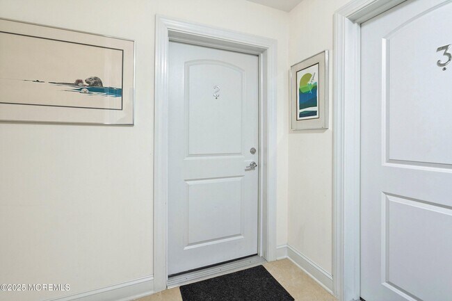 Building Photo - 807 Ocean Ave