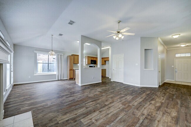 Building Photo - Move-in Ready Home in Katy for Lease