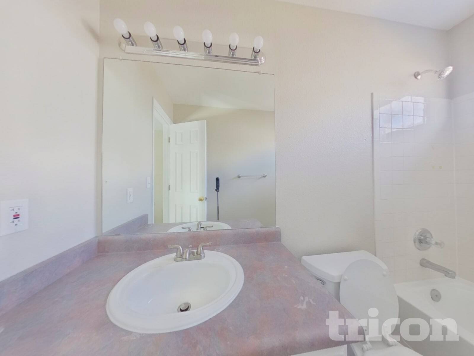 Building Photo - 2691 E 132nd Ave