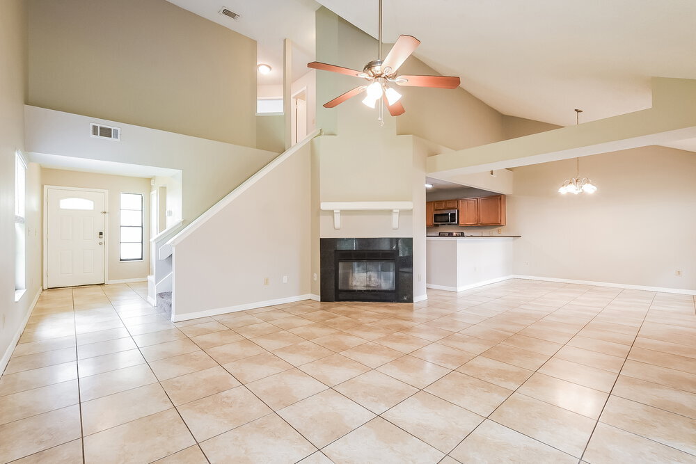 Building Photo - 439 E Springtree Way
