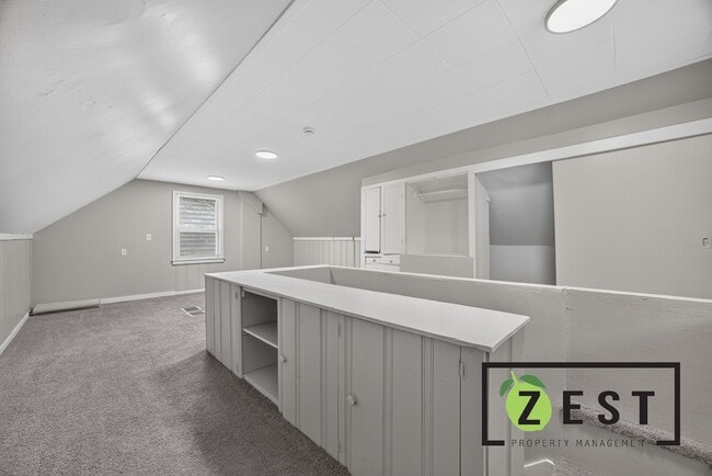 Building Photo - 18226 Kentfield St
